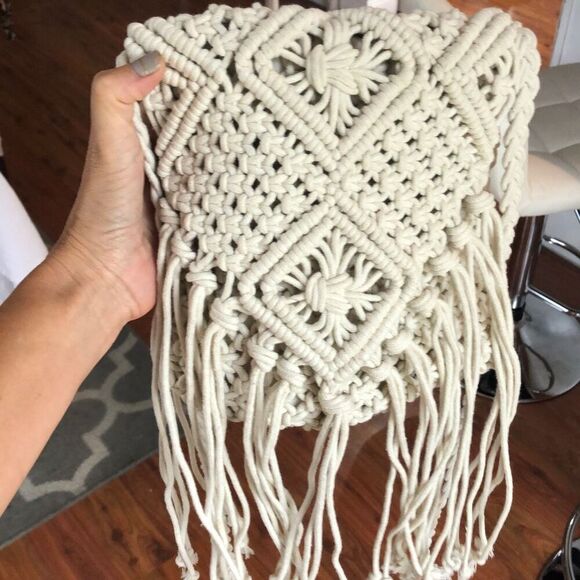 Street Level Macramé, crochet fringe Crossbody bag - Picture 7 of 7